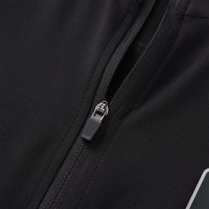 Close-up of the zipper detail on the Pagulayan Men’s Team Canada billiards jersey.