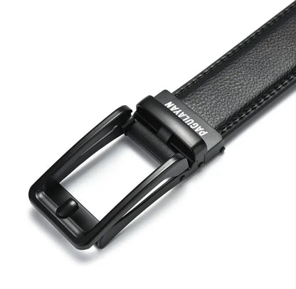 Close-up of a premium black ratchet leather belt featuring a black click-lock buckle and micro-adjustable hole-free track system.